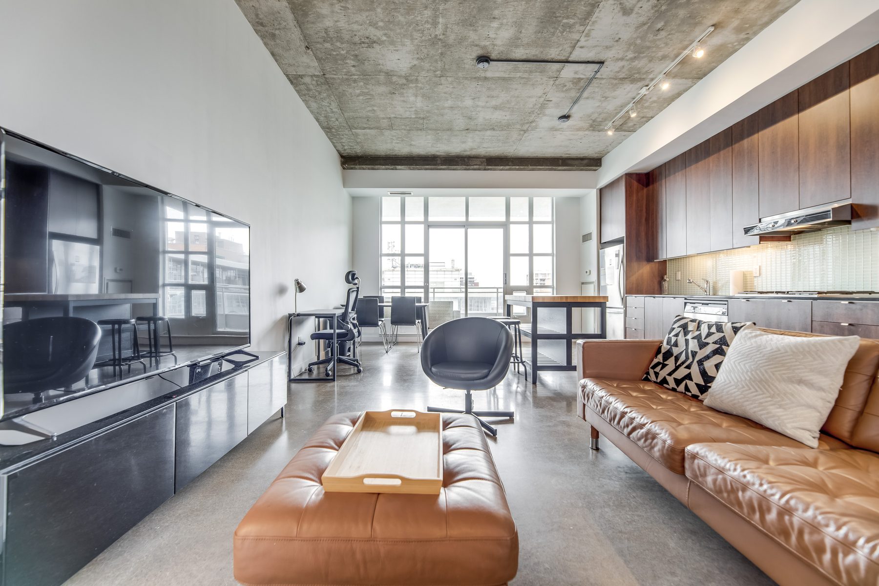 Furnished apartment at 23 Brant Street